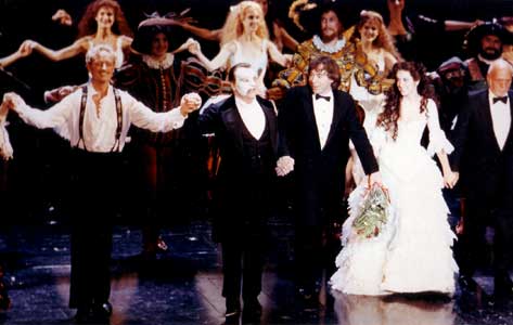 Curtain Calls. ������ ��������, � ��� ����� �����-�� ���������.